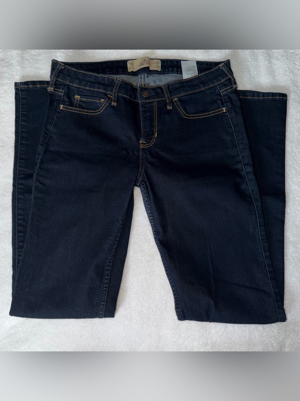 EUC Junior Girls/ Women Hollister Dark Denim Skinny Jeans Size 7R 28W 32L